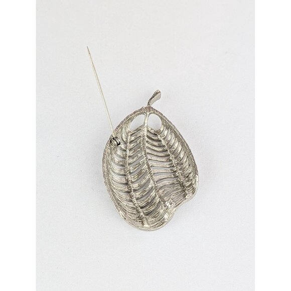 Vintage Silver Leaf or Pear Brooch Wavy Silver Metal Pin Mid-Century MCM Estate - Picture 7 of 8